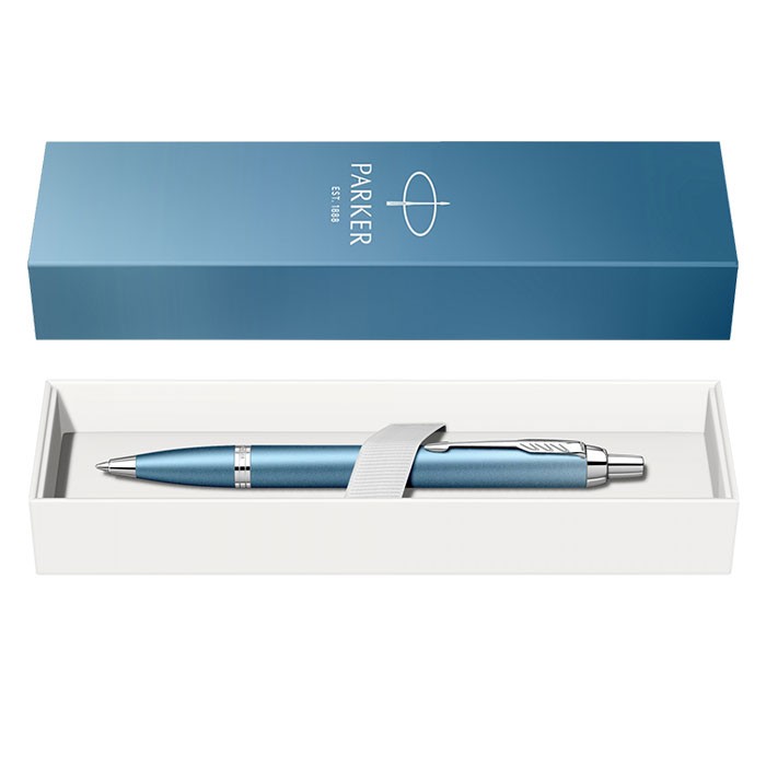 Pix-Parker-IM-Royal-Rituals-albastru-cu-accesorii-cromate