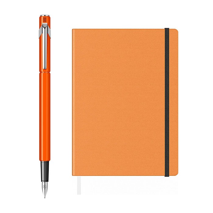 Set-Stilou-Caran-D-Ache-849-portocaliu-Notes-Velvet-A5-cu-elastic